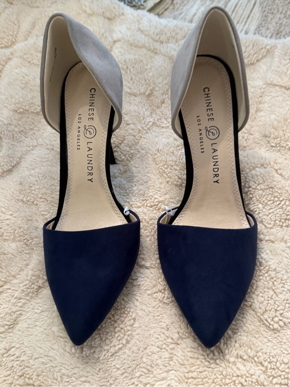 NEW SIze 8.5 NWT Chinese Laundry Navy and Light Gray D'Orsay Pointed Toe Heels